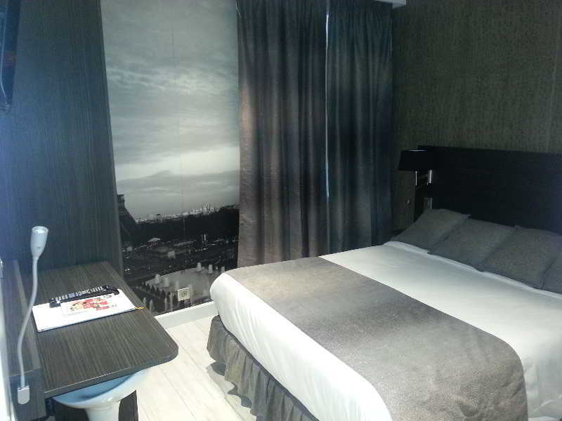Hotel Eden Opera 3*