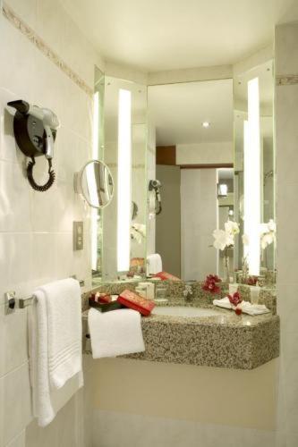 Pullman Rive Gauche Paris