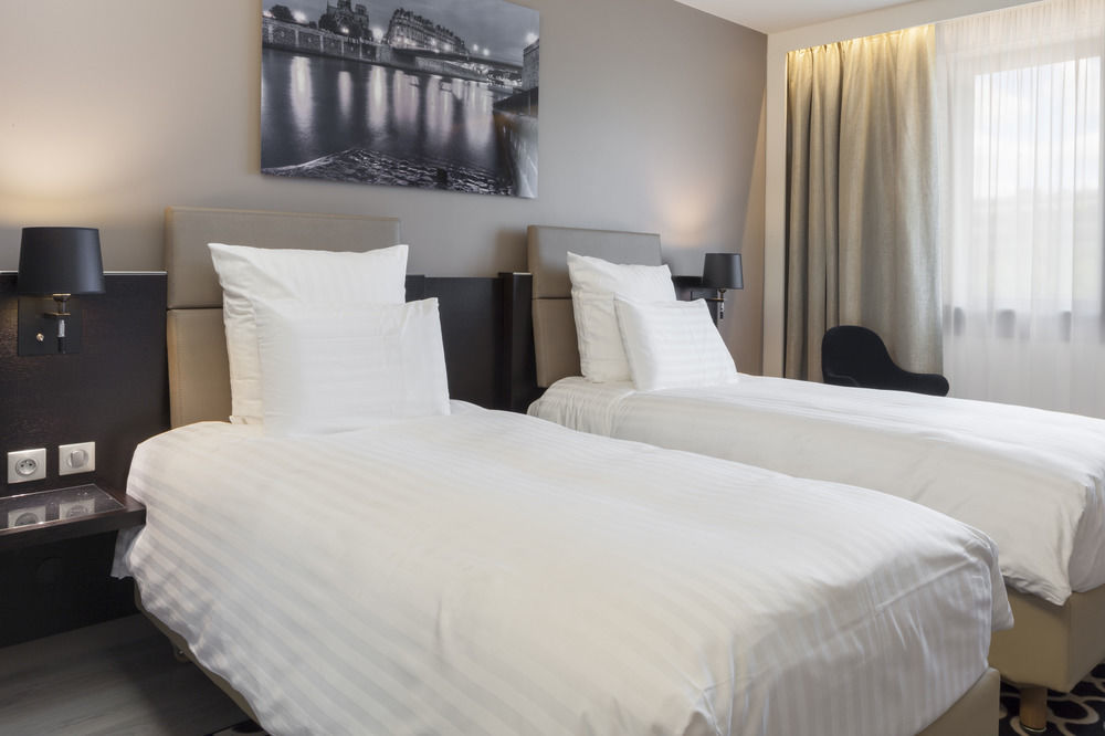 Hotel Ac Porte Maillot 4*