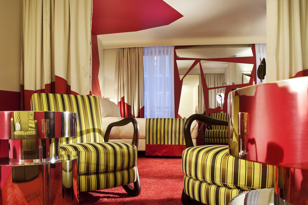 Private - Champs-elysees Apartment
