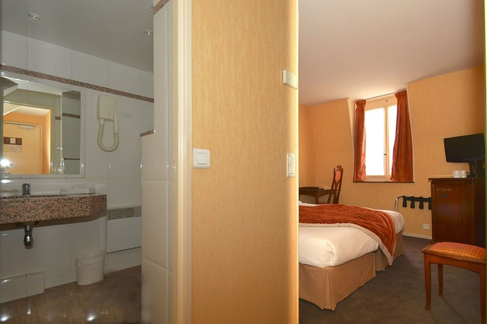 Pastel Hotel 3*