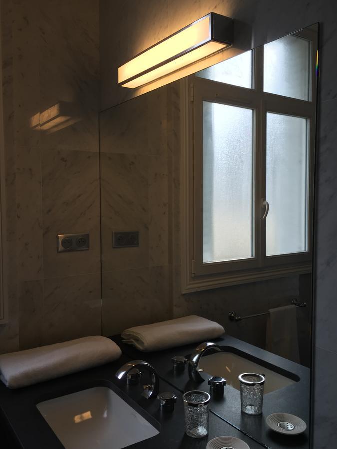Apartment Champs Elysees Paris