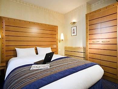 Mercure Arc De Triomphe Wagram Hotel