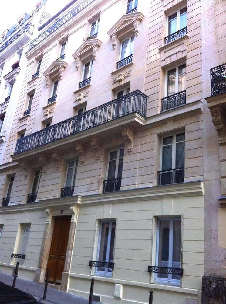 Constance - Montmartre Apartment *