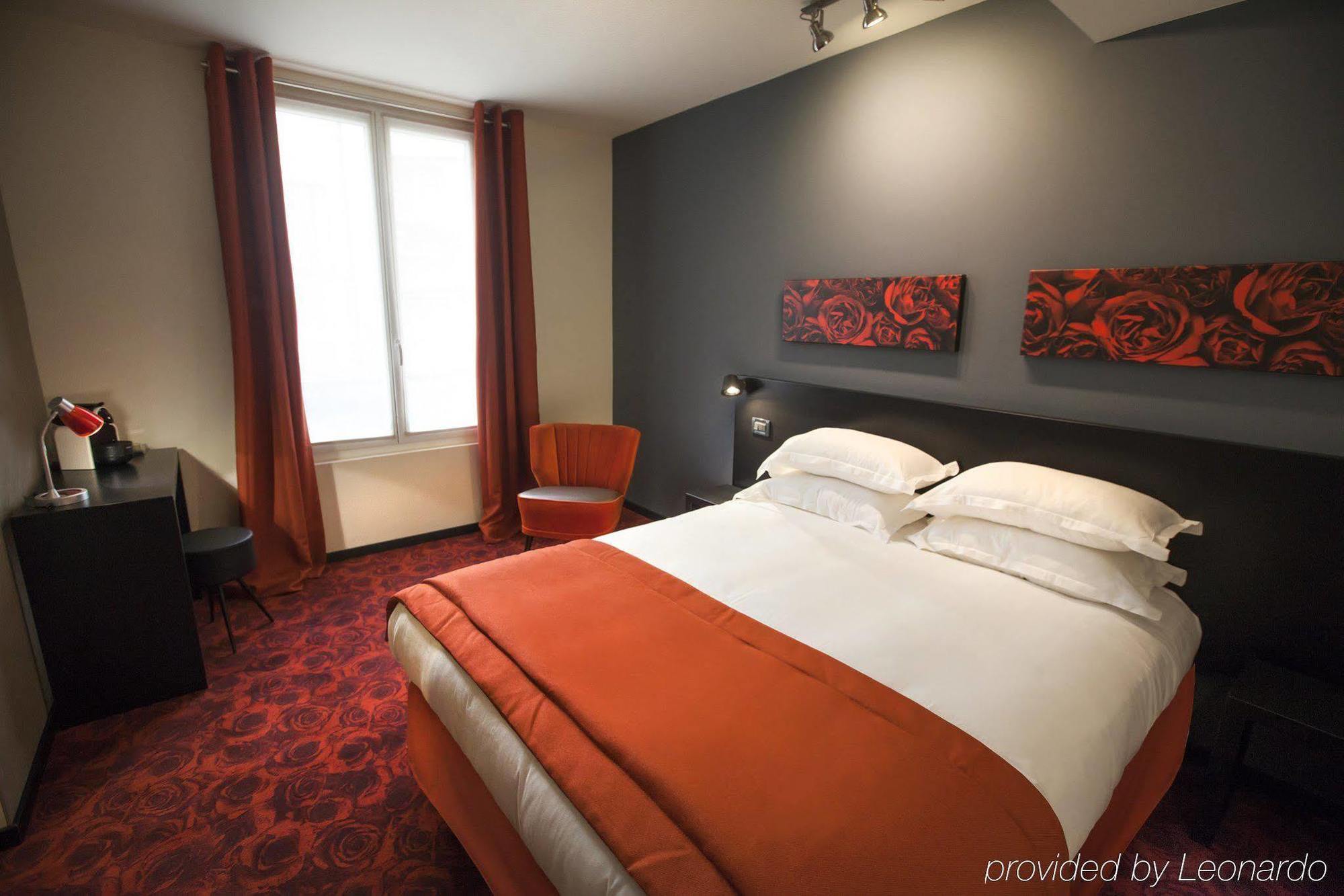 Hotel Helussi Paris