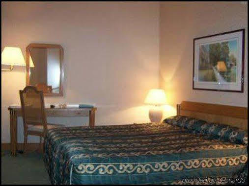 6 Vh Hotel Paris