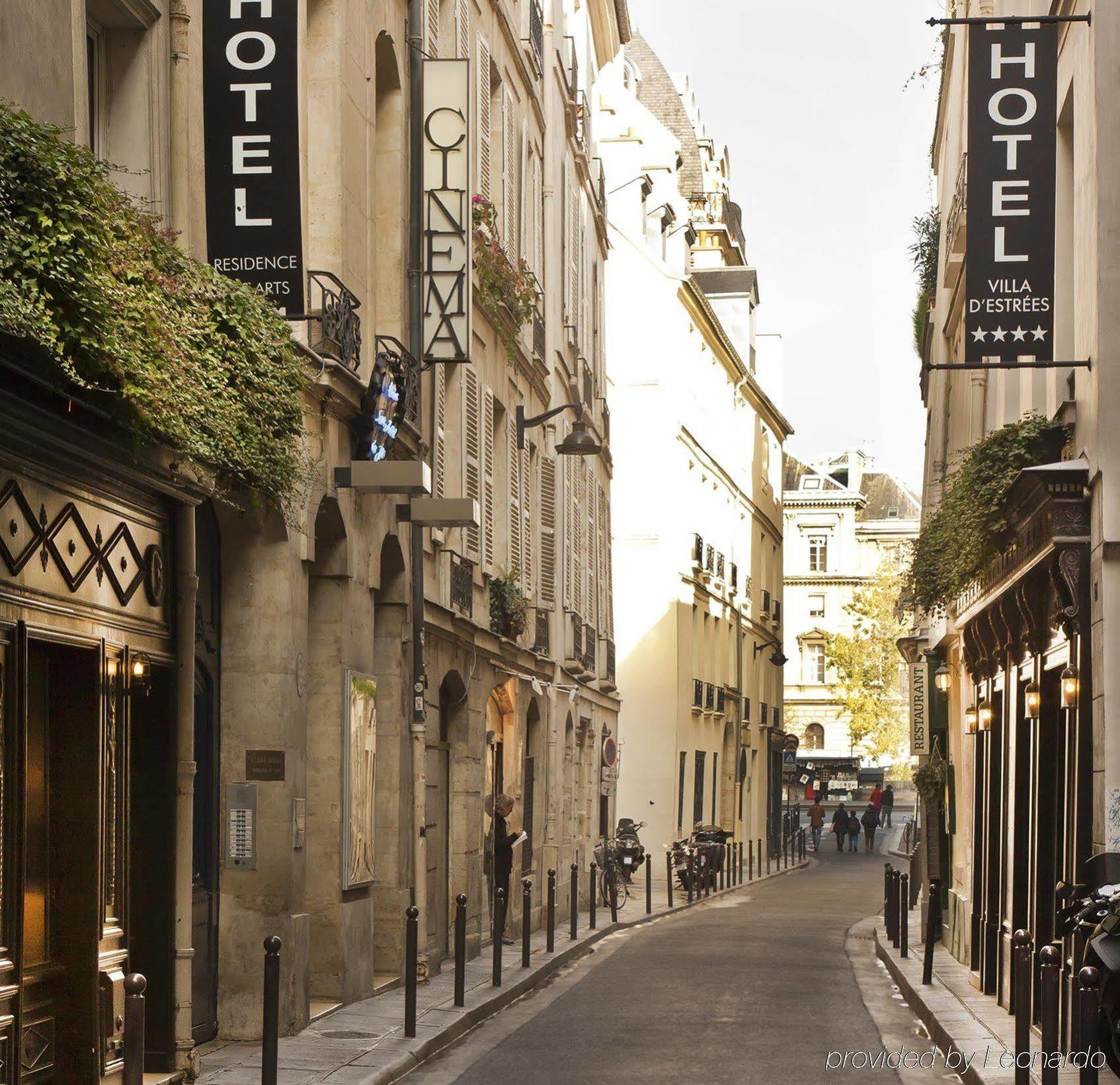 Hotel Des Arts 3*