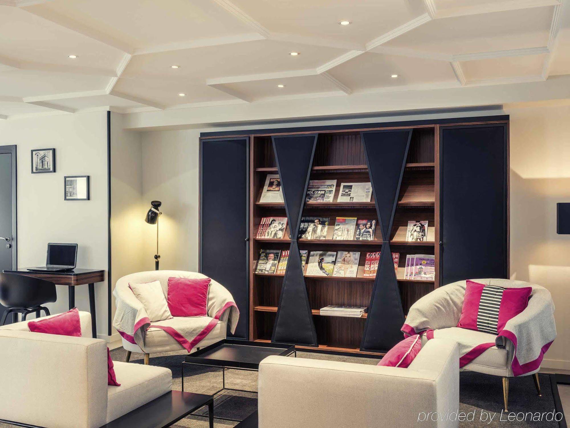 Mercure Arc De Triomphe Wagram Hotel Paris