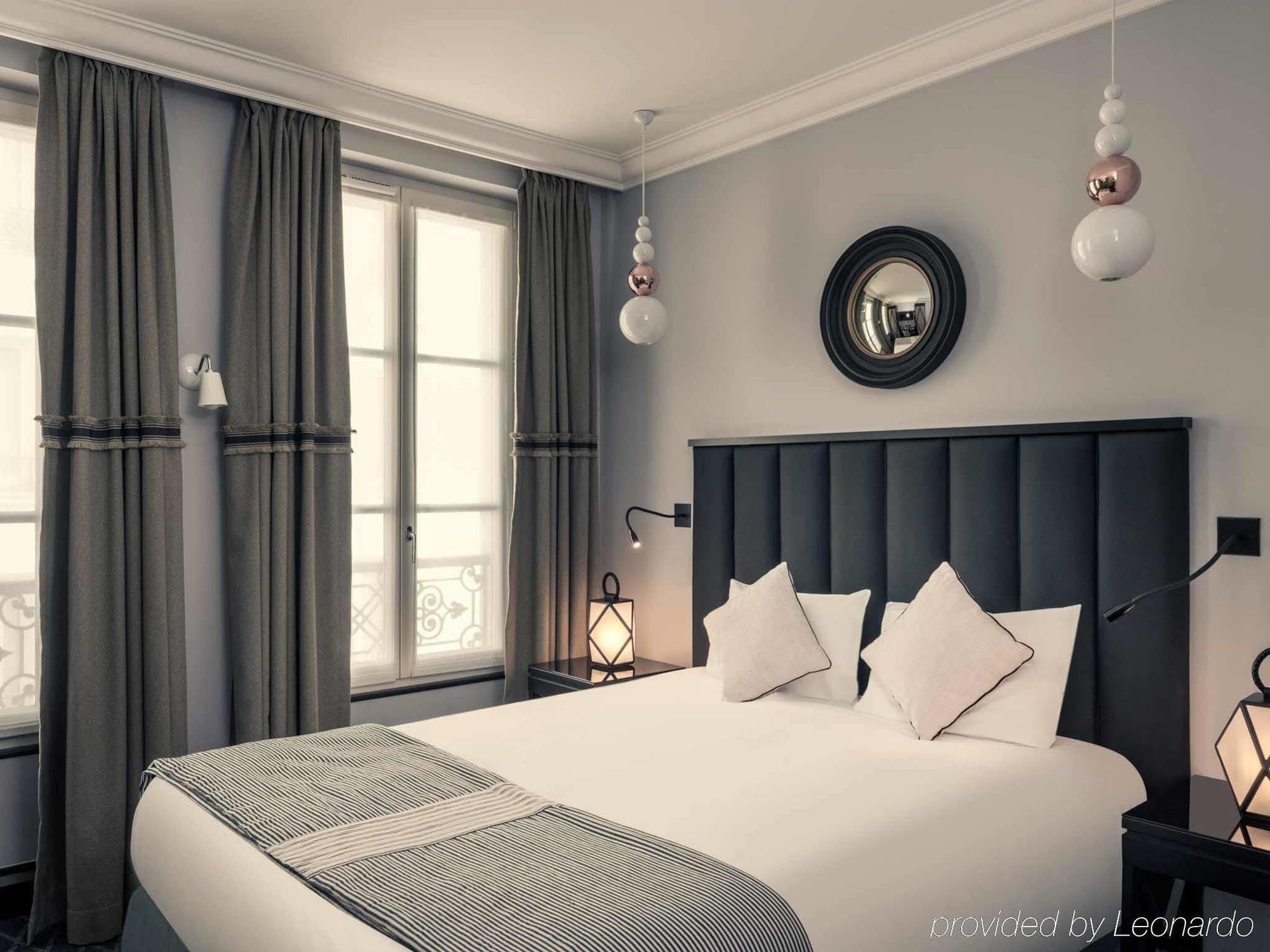 Mercure Arc De Triomphe Wagram