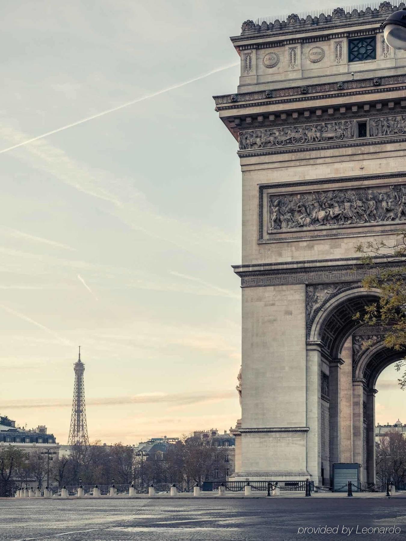 Mercure Arc De Triomphe Wagram Hotel