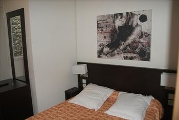 Hotel Untalented Hotel - Villette 3*