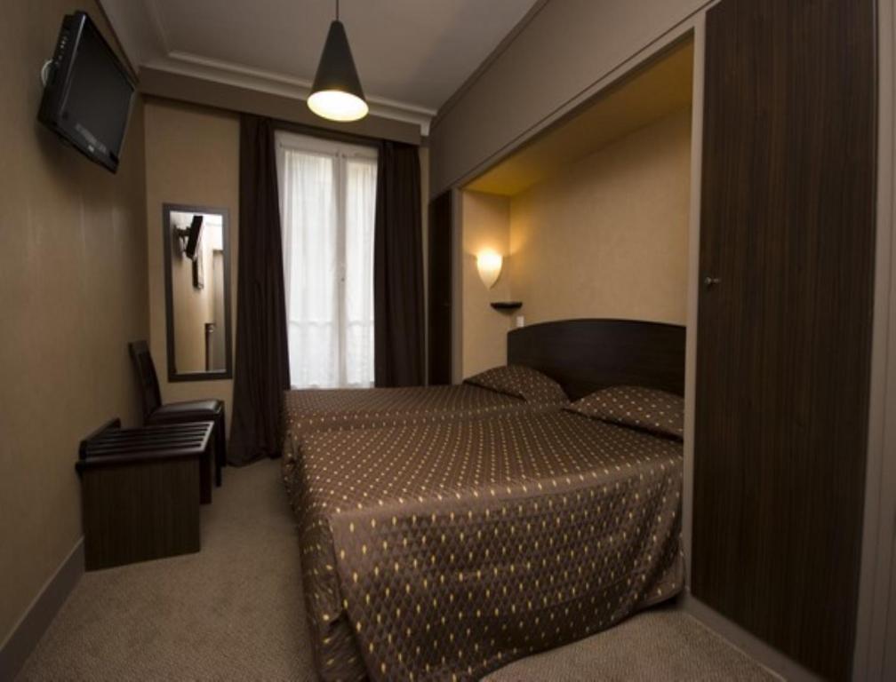 Victor Massé 2* Paris