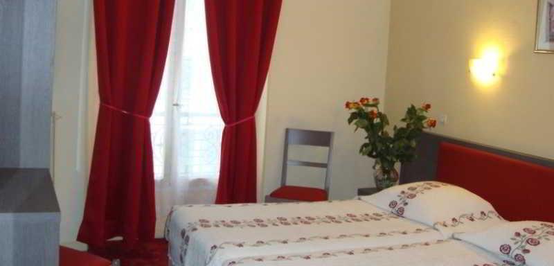 Hotel Hipotel Père-lachaise République 3*