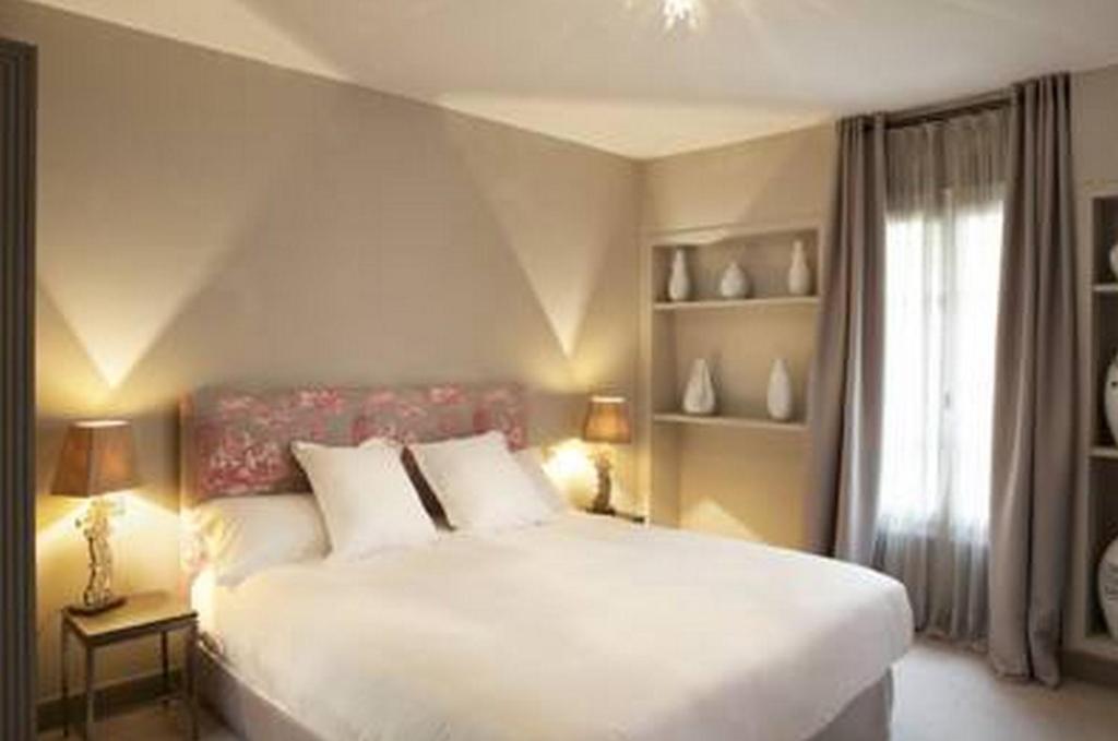 Le Singulier 3* Paris