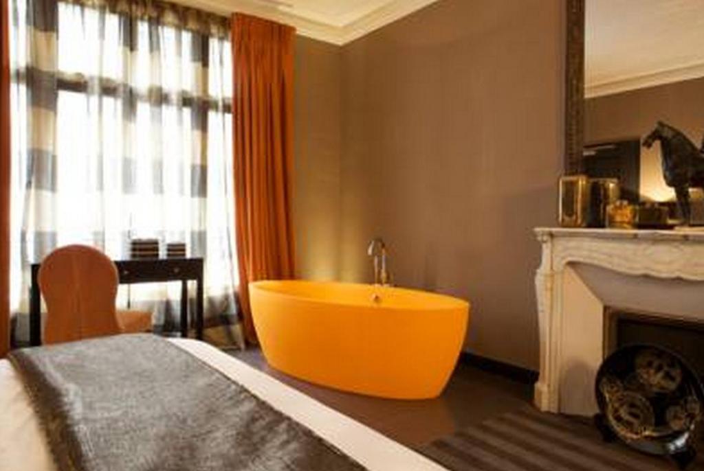 Le Singulier Paris