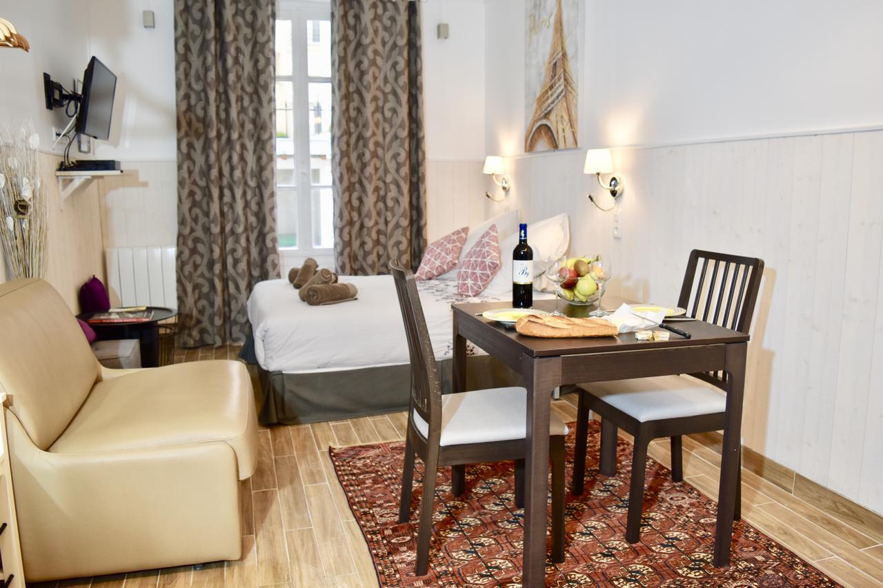 Services Apartment *