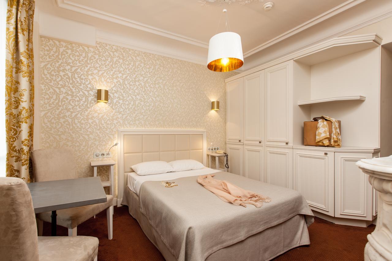 Bonaparte 3* Paris