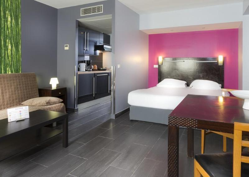 Aparthotel Cadet 4*