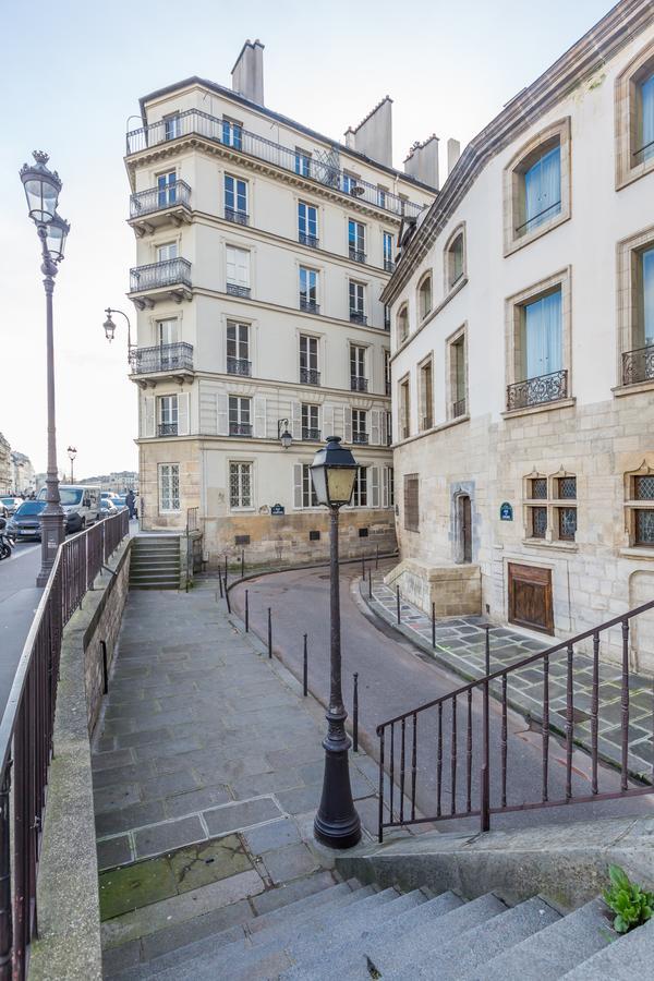 Veeve - Overlooking The Seine On Ile De La Cite Paris