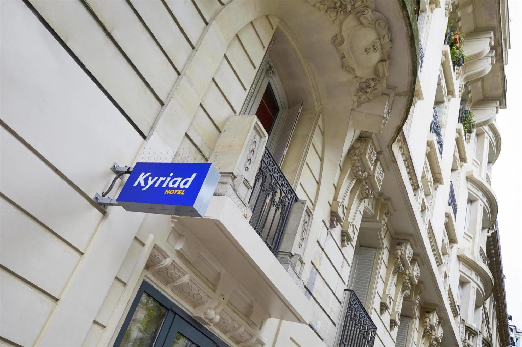 Kyriad 18 - Porte De Clignancourt - Montmartre Hotel Paris