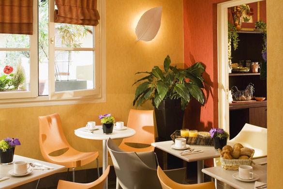 Ibis Styles Eiffel Cambronne Hotel 3*
