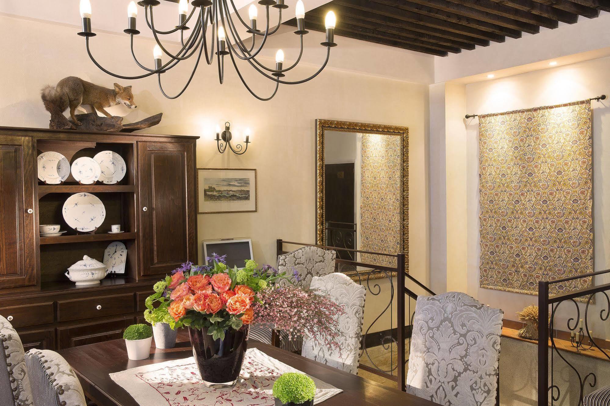 Castex Hotel 3*