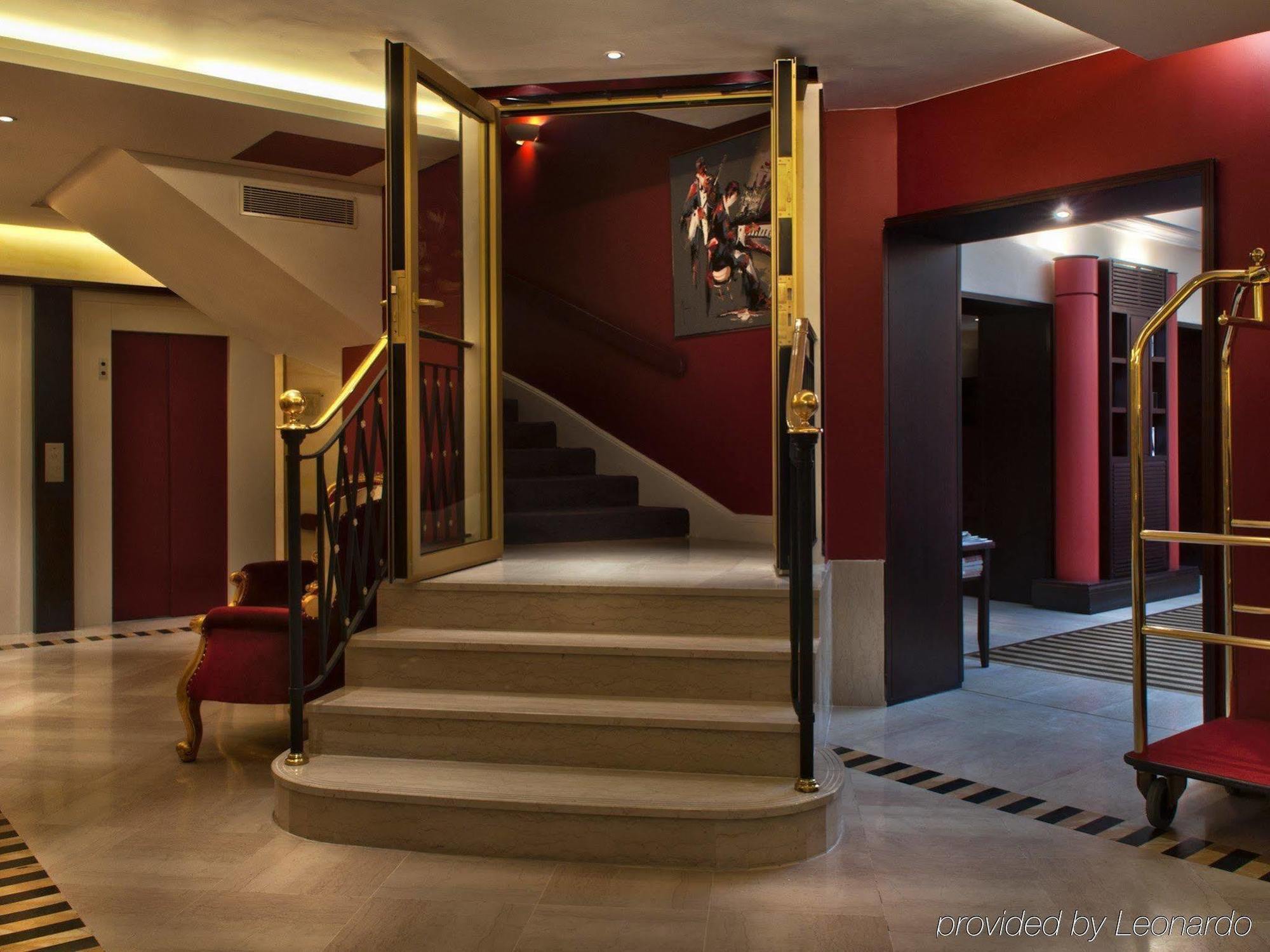 Waldorf Trocadero Tour Eiffel 4*