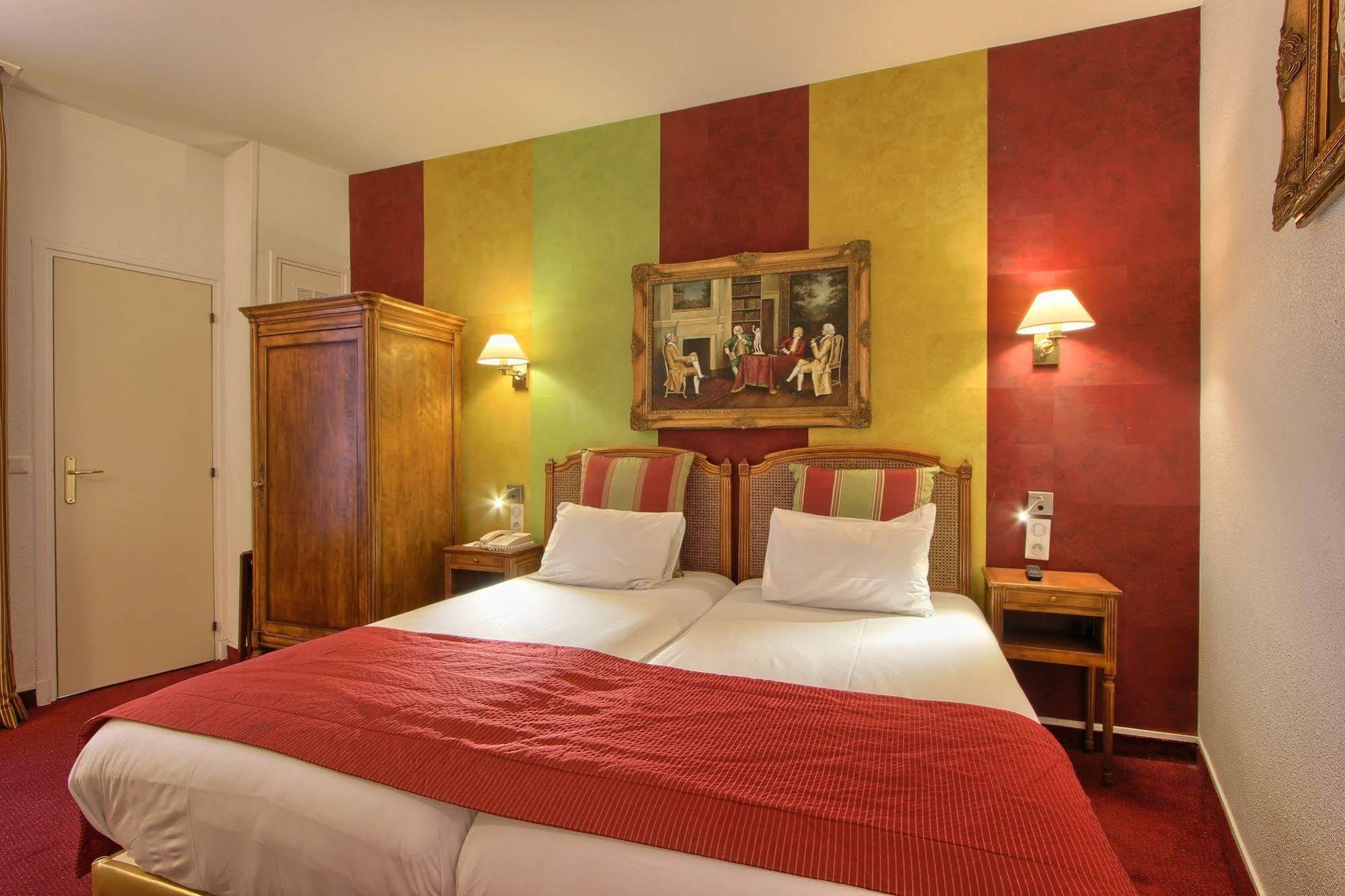 Timhotel Invalides Eiffel Hotel 3*