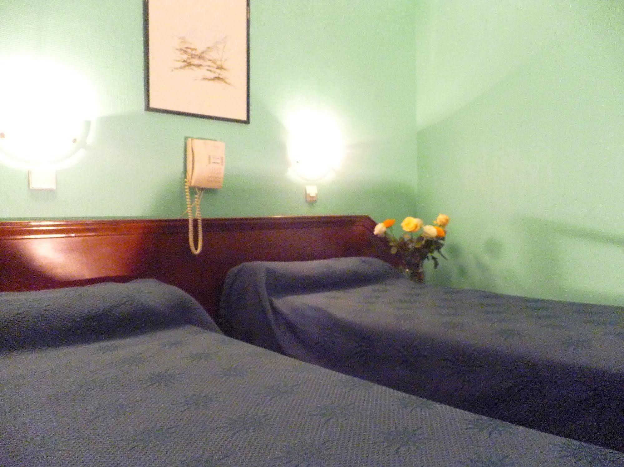 Ambassadeur 3* Paris