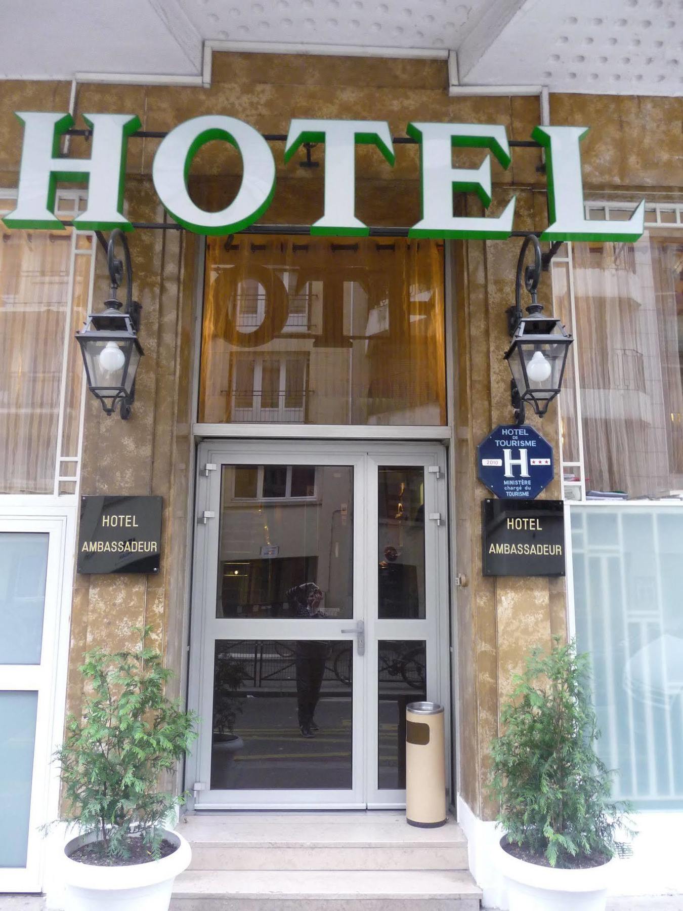 Ambassadeur Hotel 3*