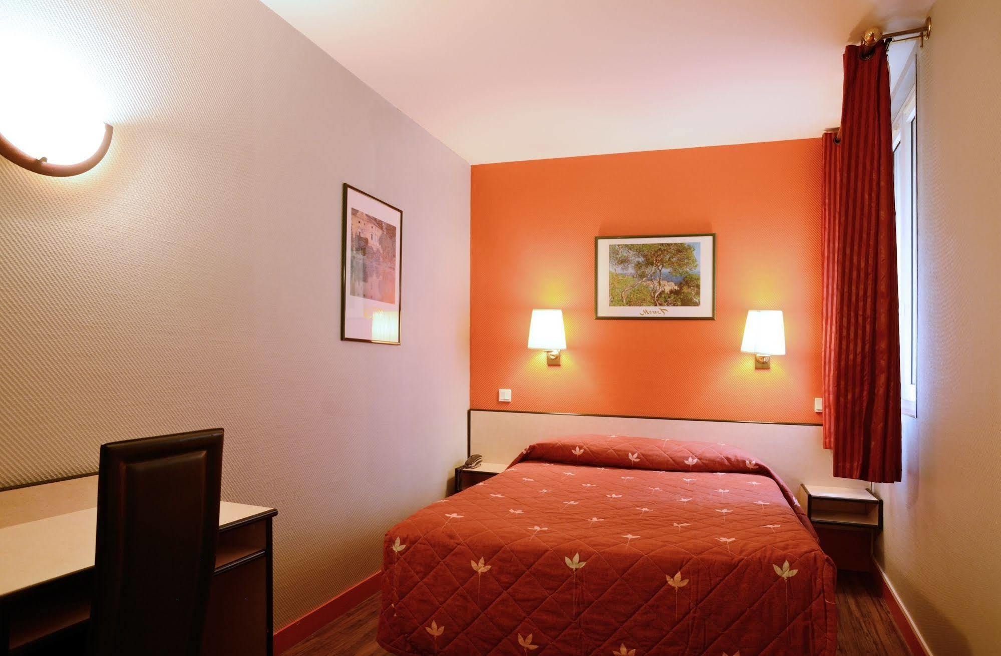 Pierre Nicole Hotel Paris