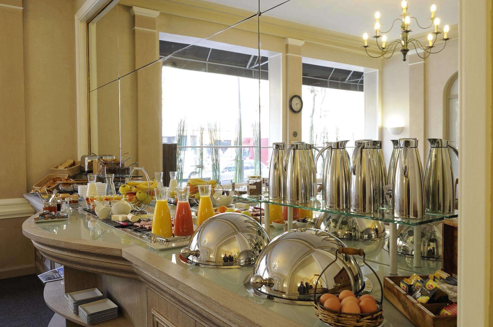 Royal Champs Elysees Hotel