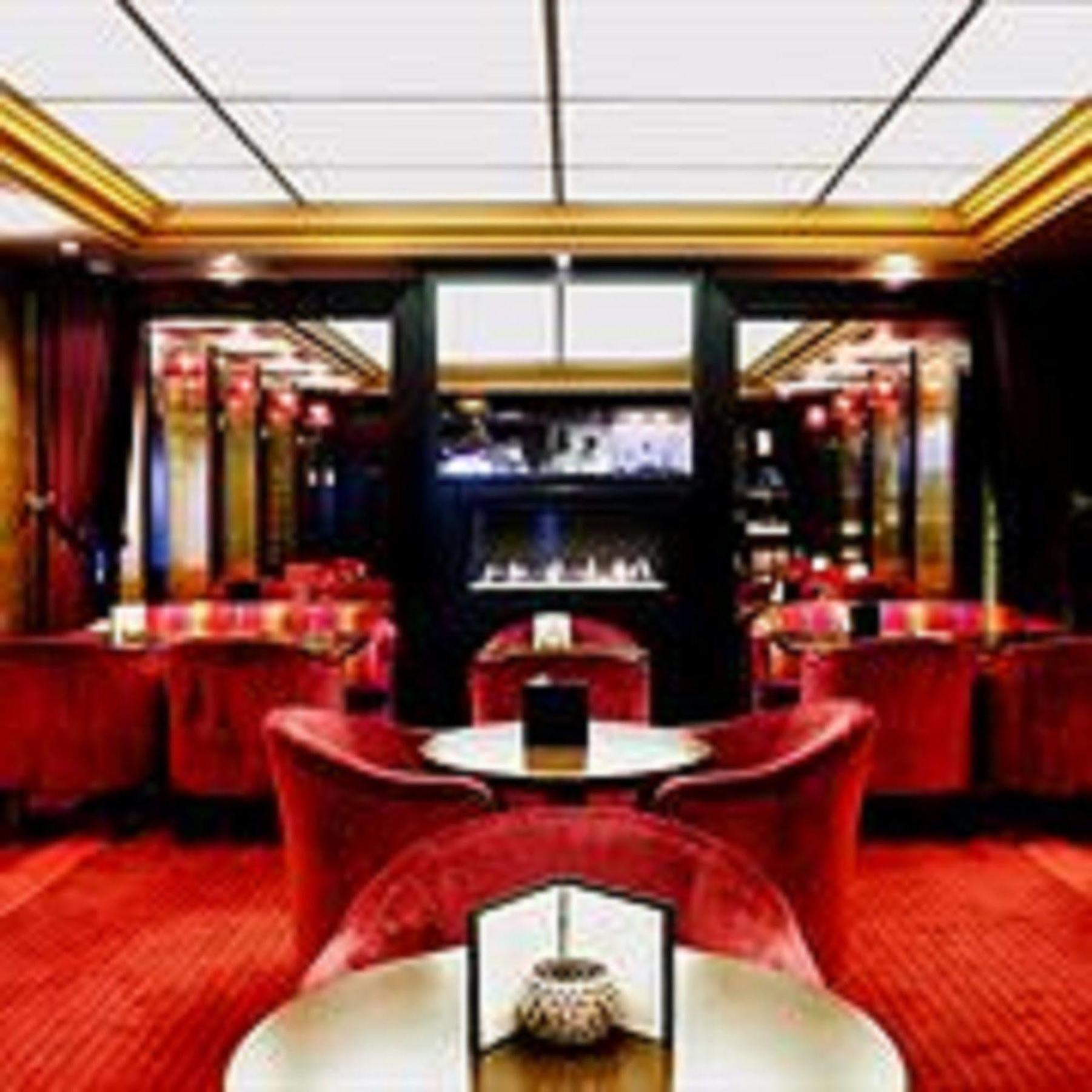 Hotel Courcelles Etoile 3*