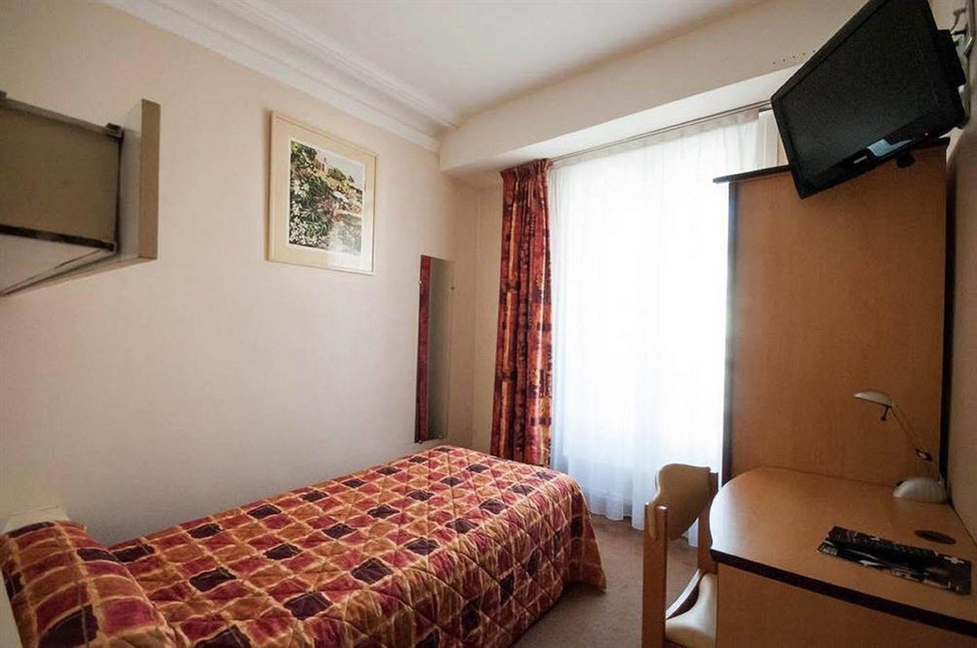 Ibis Styles Gare De Lyon Bastille 3* Paris