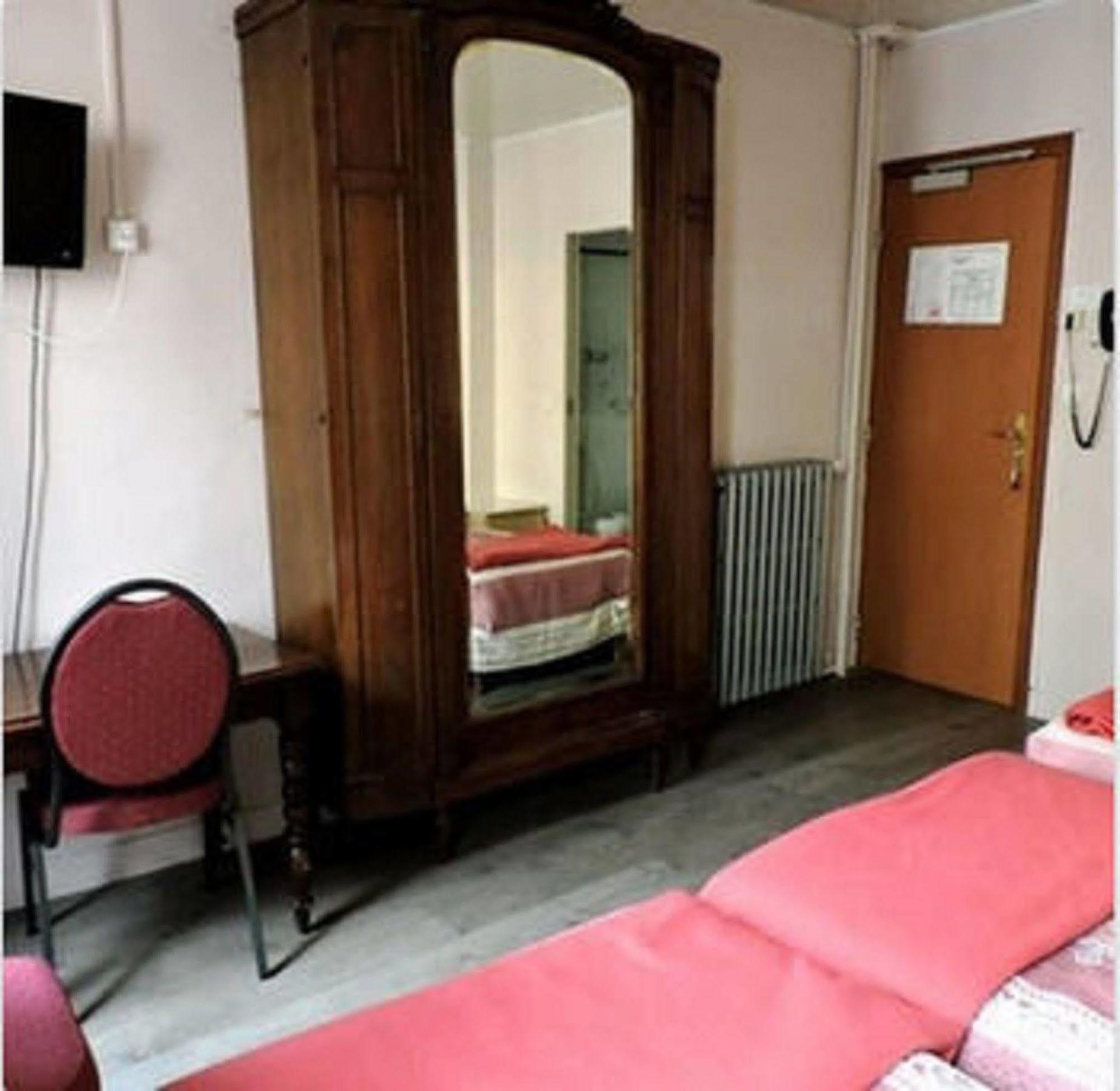 Grand Voltaire Hotel 2*