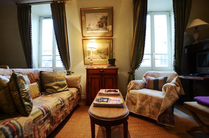 Apartment Harpe Paris