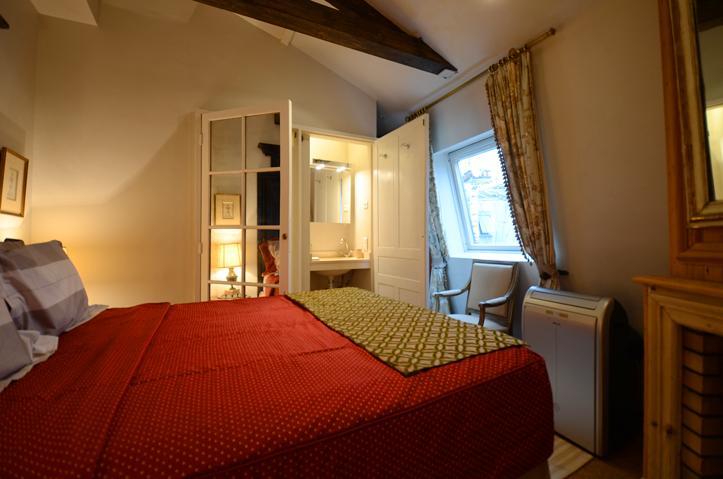 Harpe Apartment *