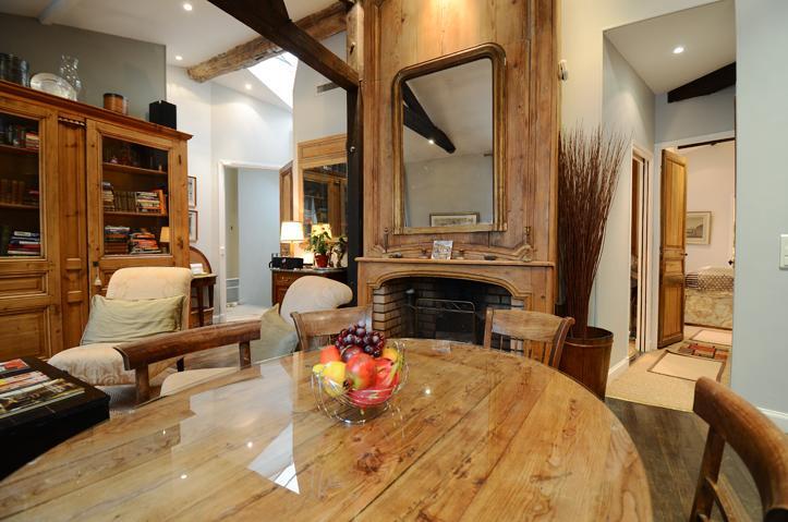 Harpe Apartment