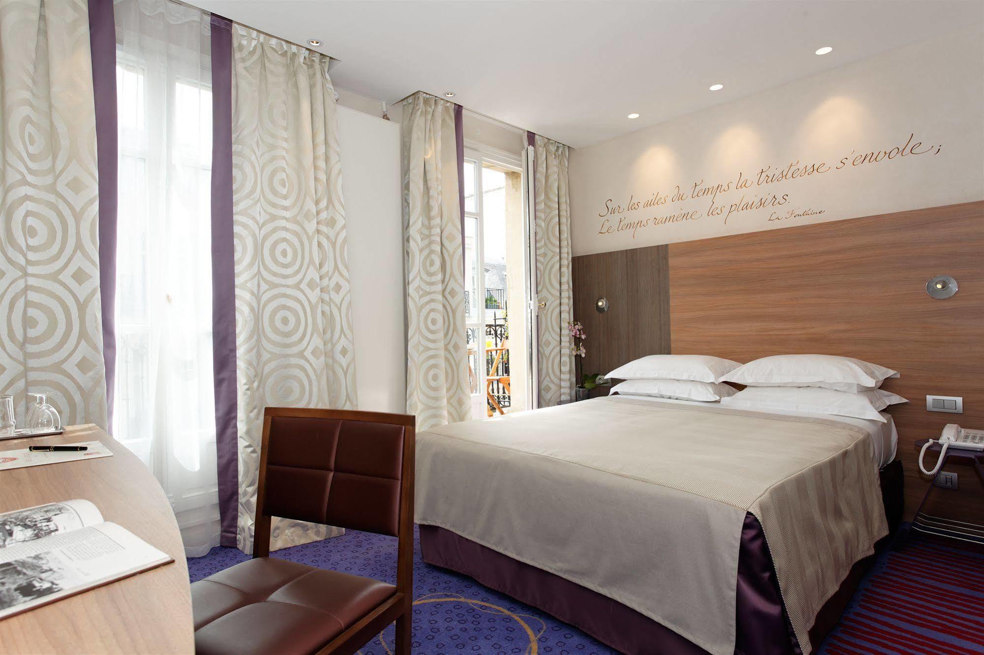 Hotel De Sévigné Paris