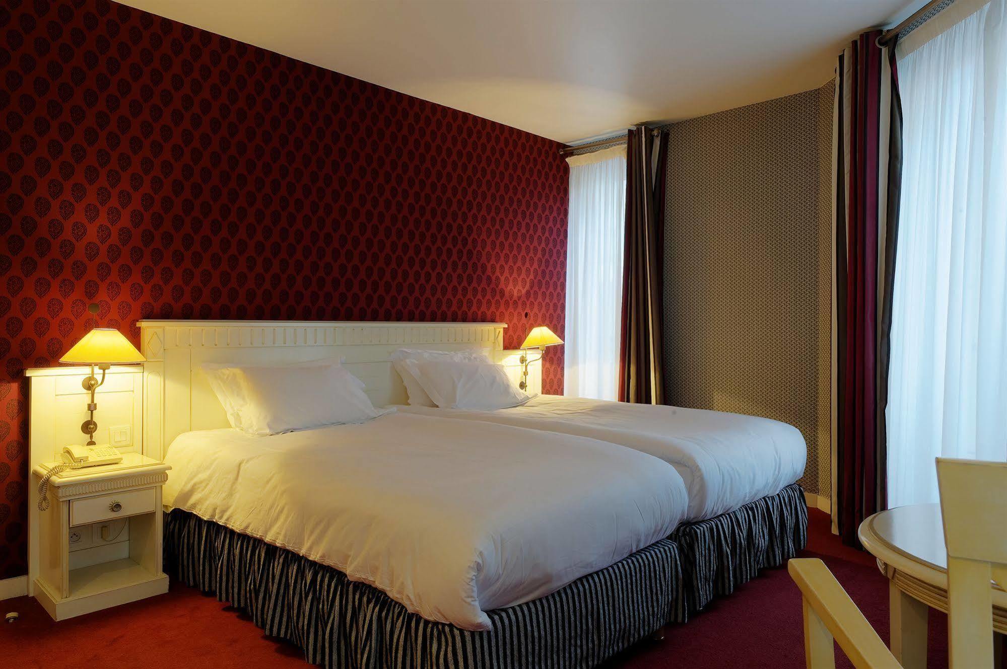 Hotel De Sévigné Paris