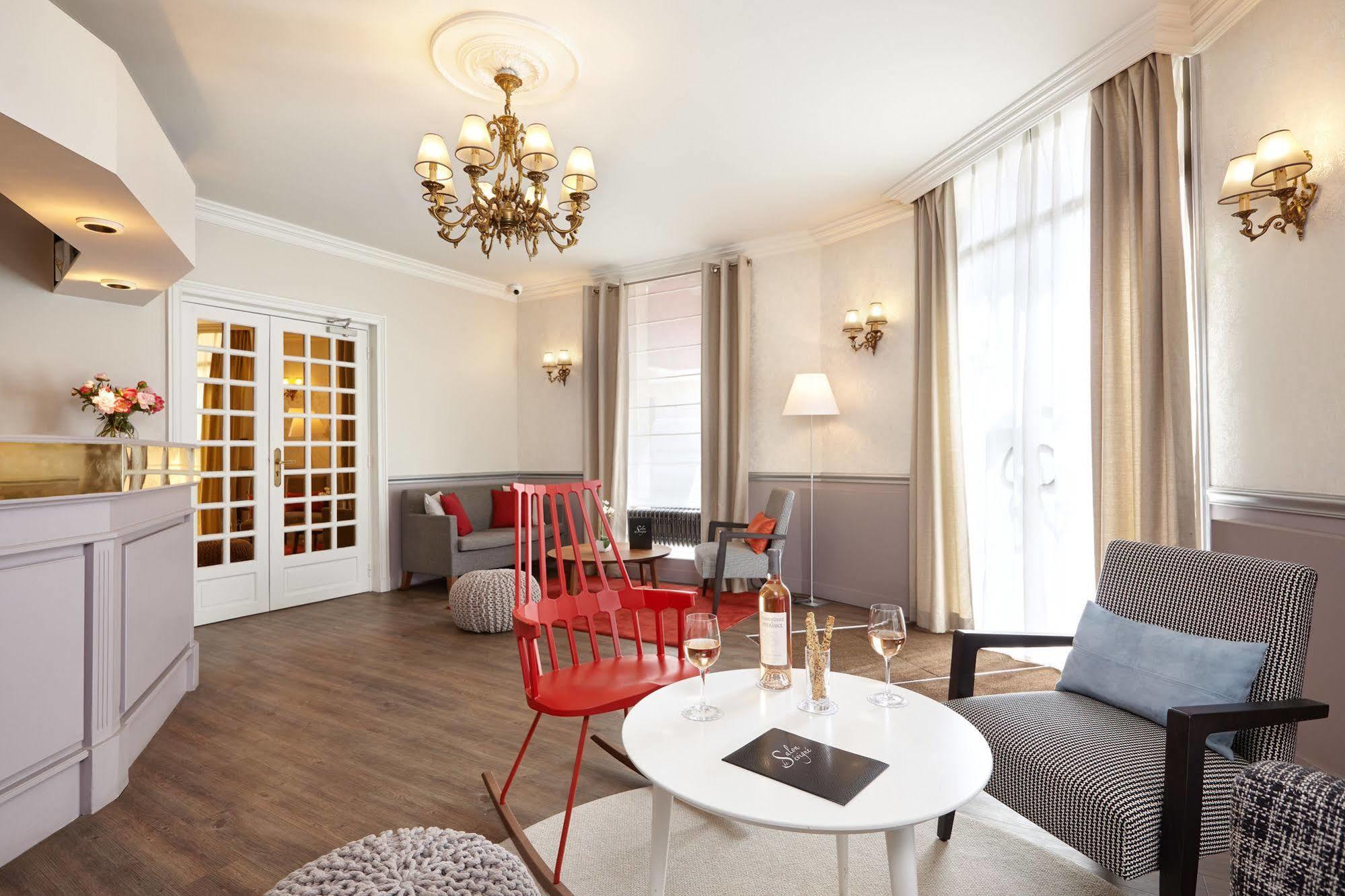De Sévigné Hotel Paris