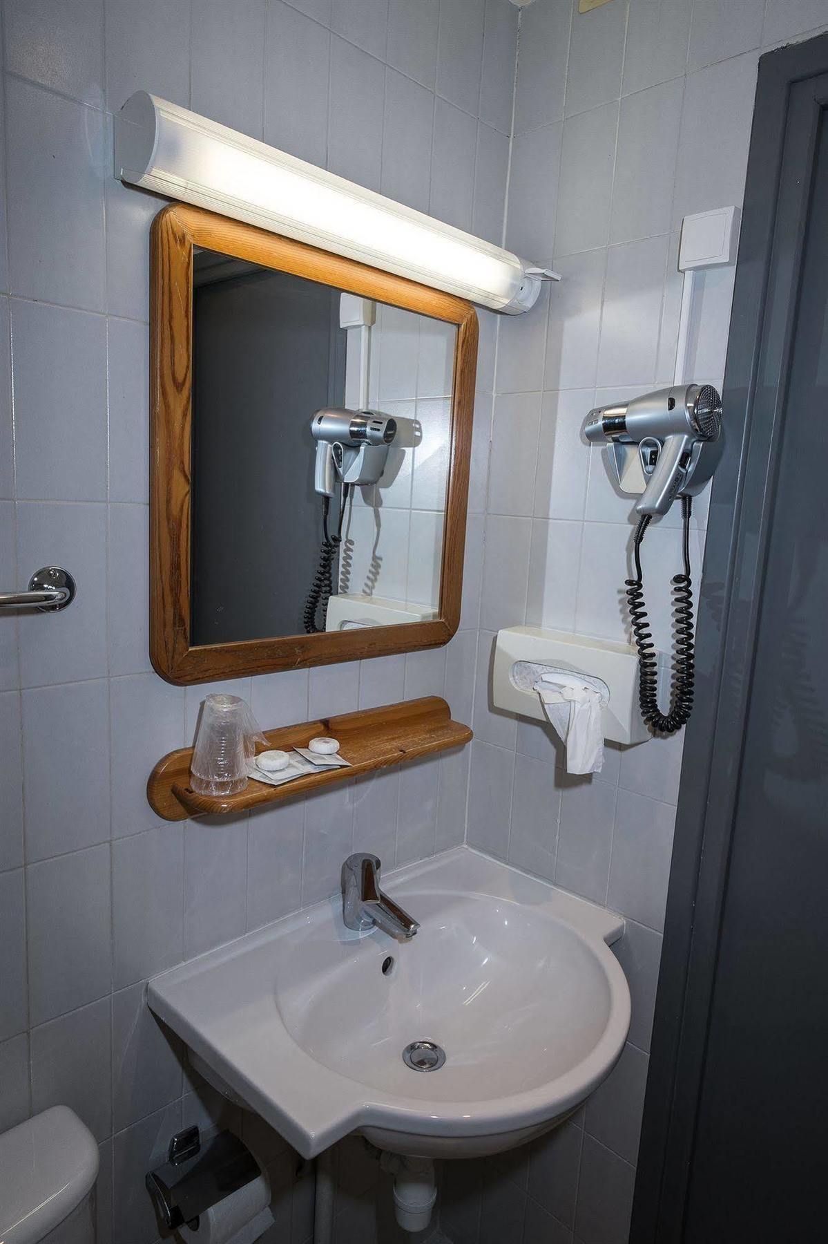 Trendy Canettes Hotel 3*