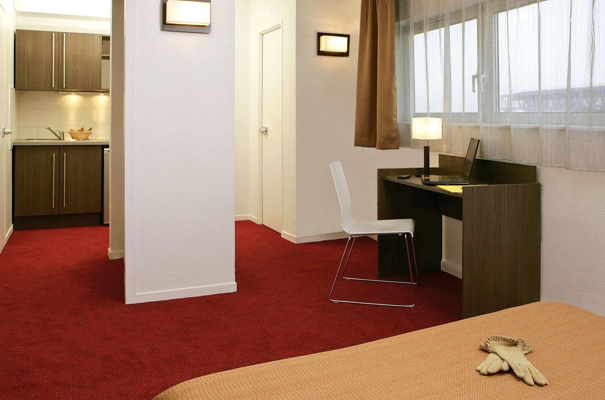 Aparthotel Adagio Access La 3*