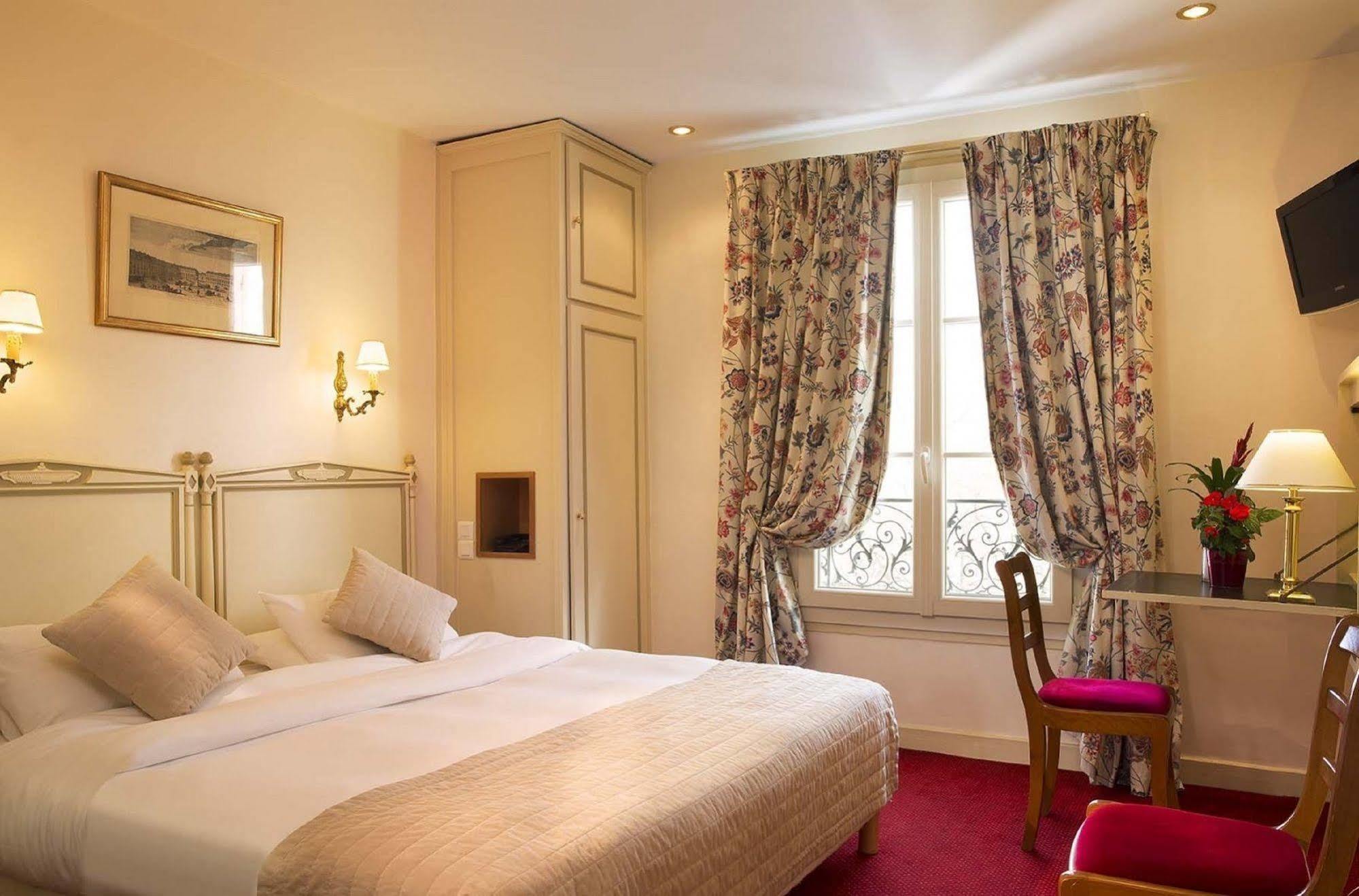 Hotel De Suède Saint Germain 4*