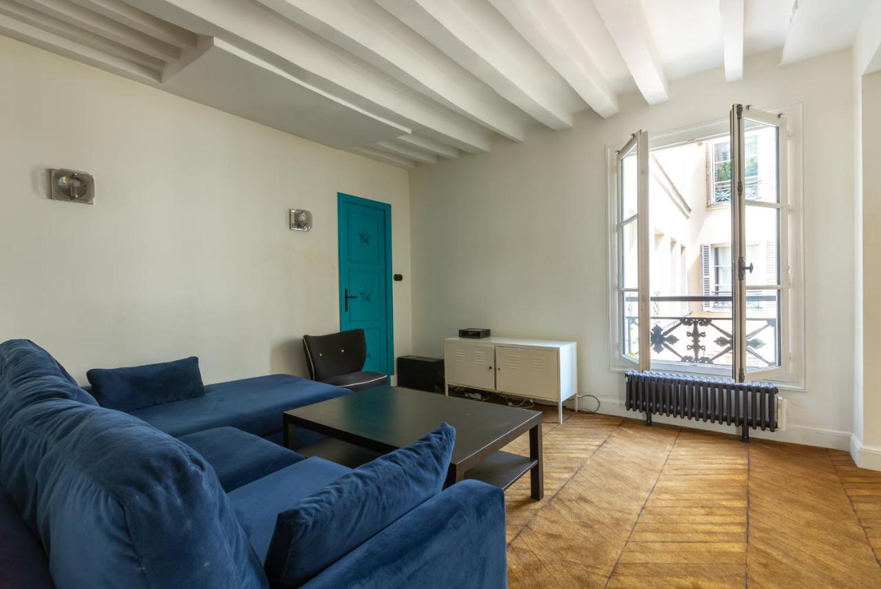 Bauhaus Magic In The Marais Apartment