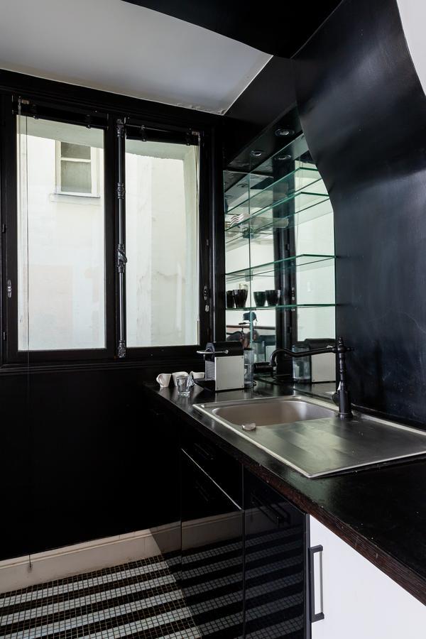 Bauhaus Magic In The Marais Apartment