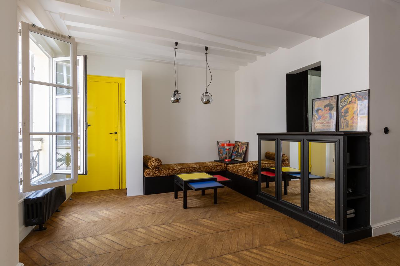 Apartment Bauhaus Magic In The Marais Paris