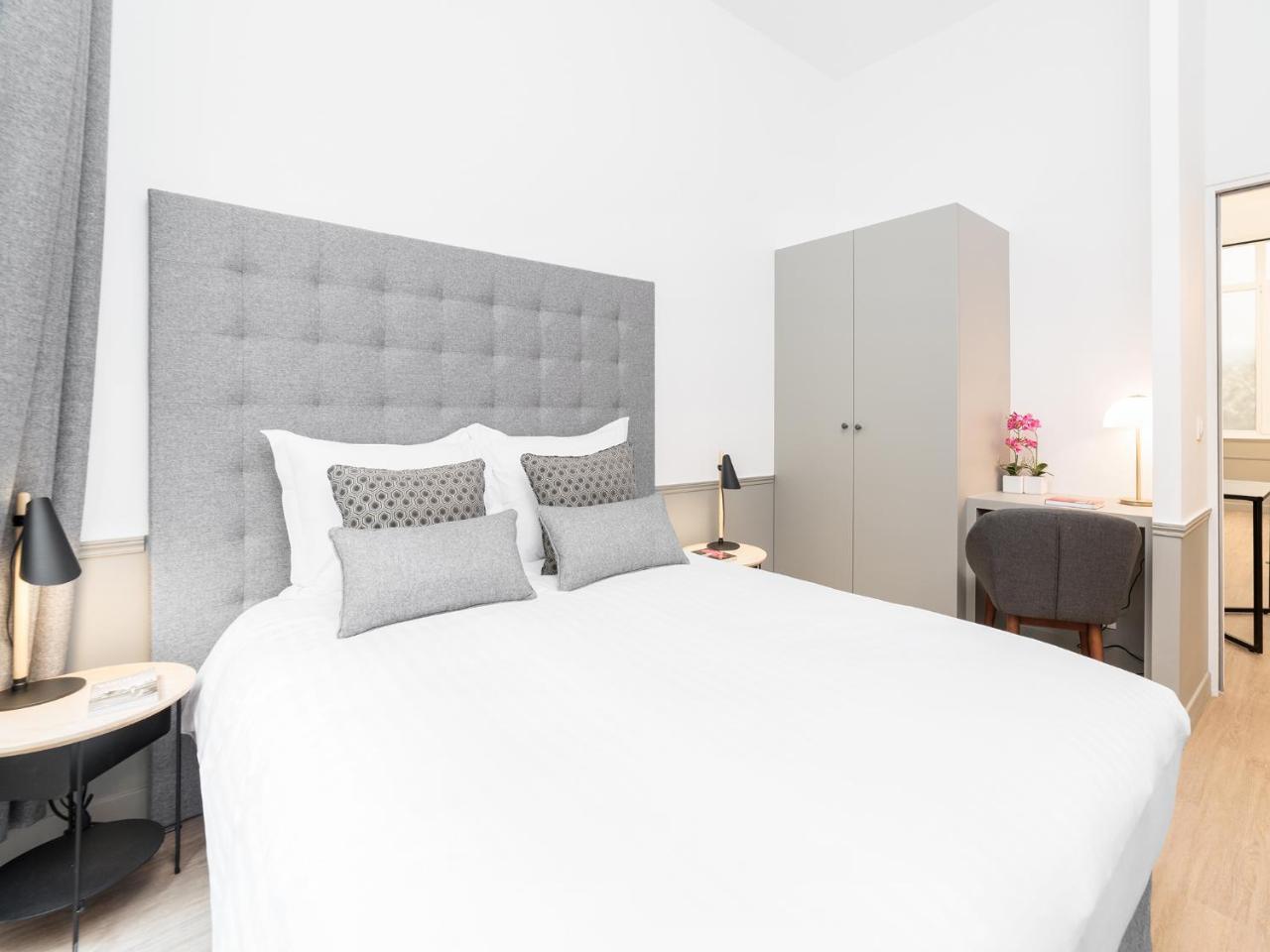 Livinparis - Luxury 3 & 4 Bedrooms Montmartre I * Paris