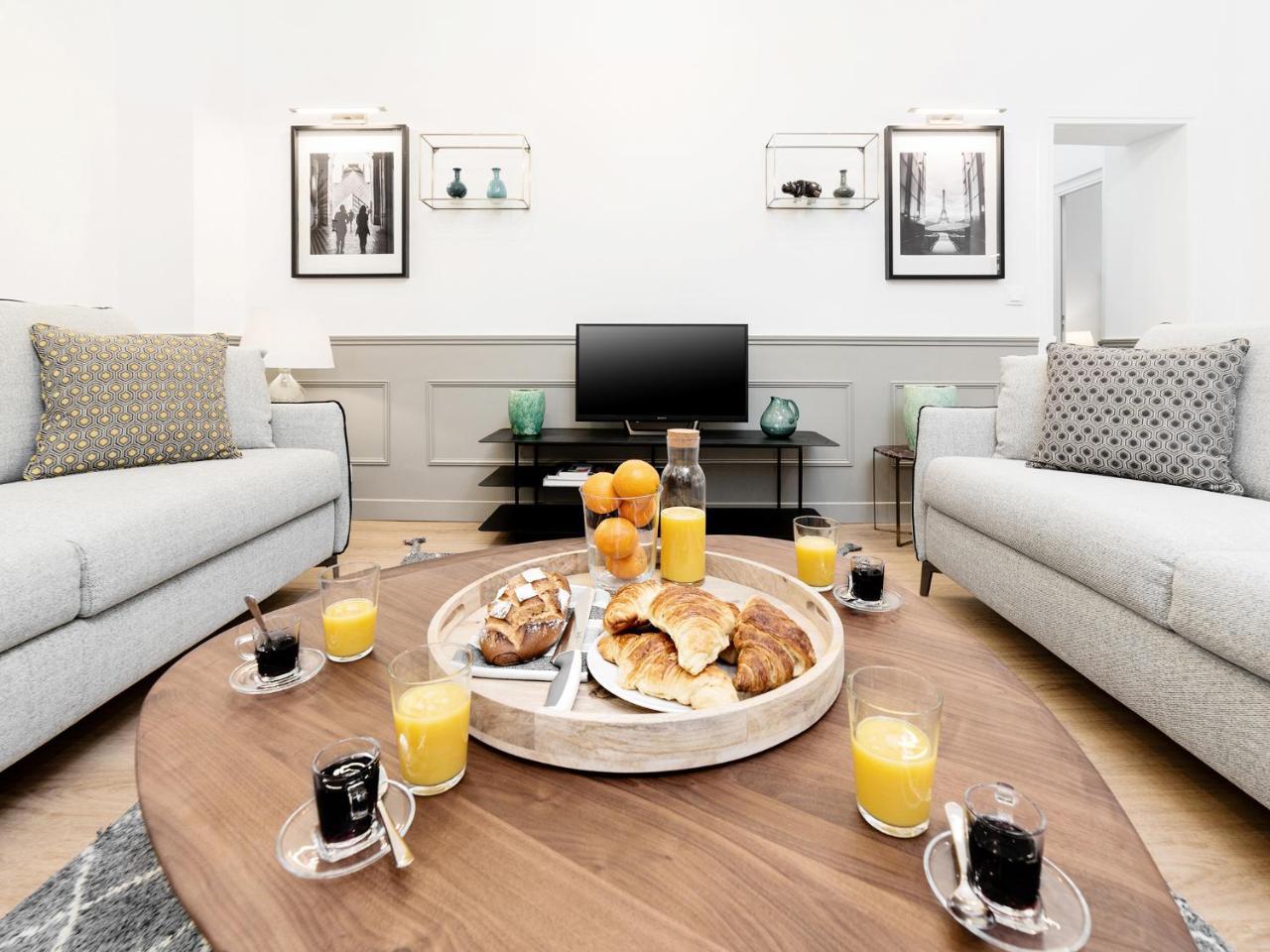 Apartment Livinparis - Luxury 3 & 4 Bedrooms Montmartre I Paris