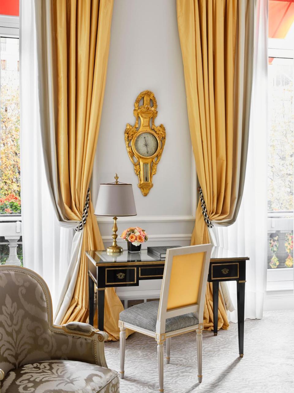 Plaza Athénée - Dorchester Collection 5* Paris